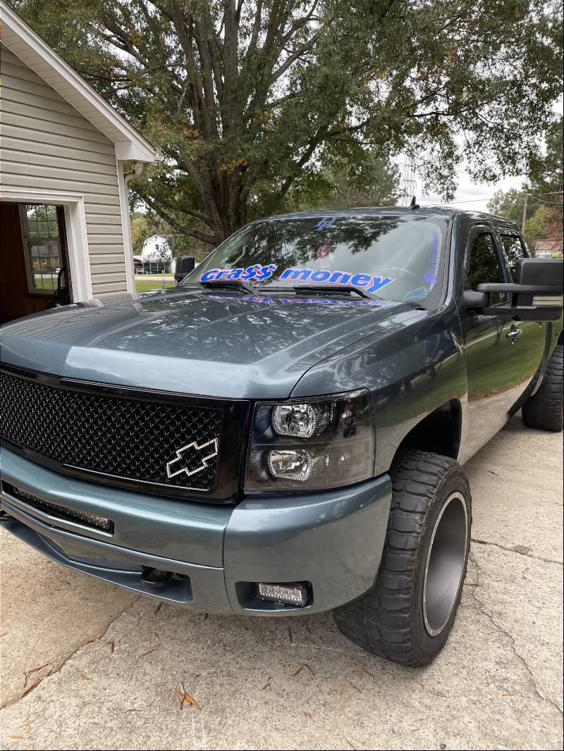 2009 Chevrolet Silverado  Windshield  Lettering from jacob m, NC