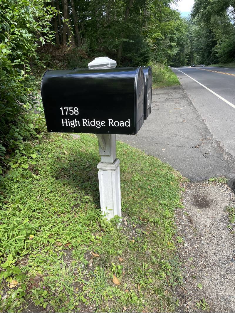 Mailbox  Lettering from Tracy K, CT